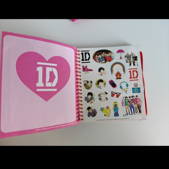 One Direction Stationery Set w/Notebook, pencils and magnet 1D Boy Band LOT NEW! - Picture 5 of 16